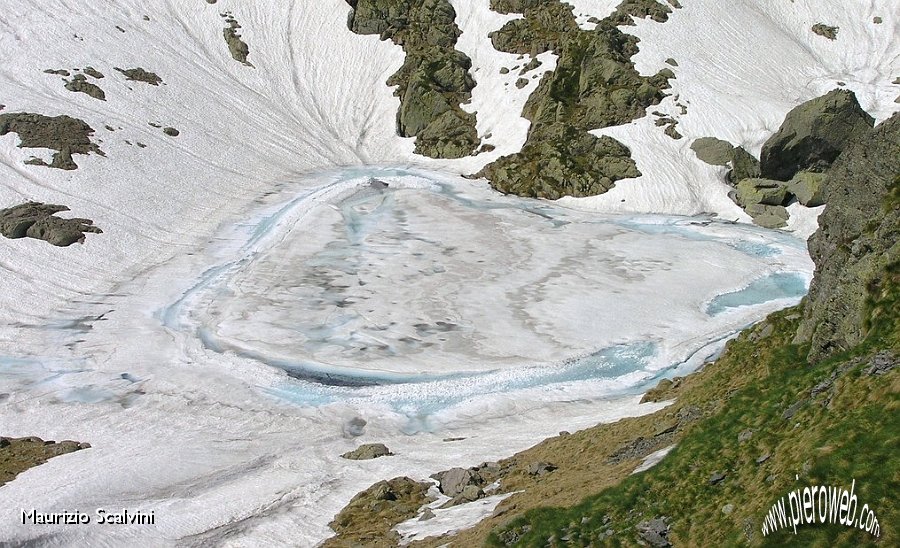 21 Il Lago è ancora ghiacciato.JPG